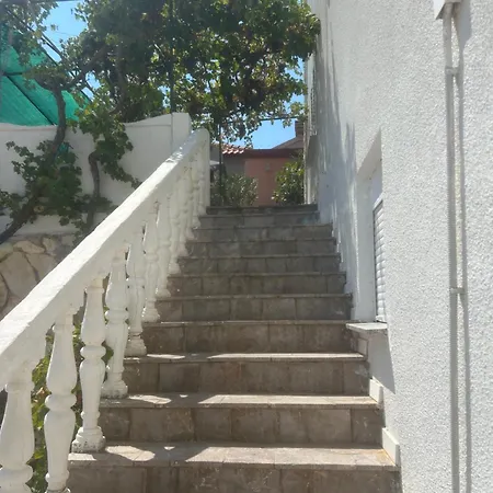 Anka Pag Apartmán