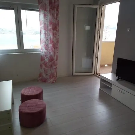 Apartment Anka Pag *