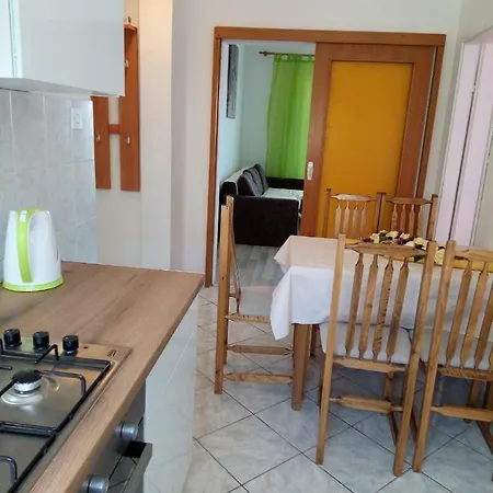 Anka Pag Appartement *