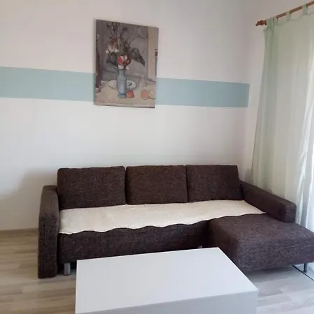 Anka Pag Apartment *