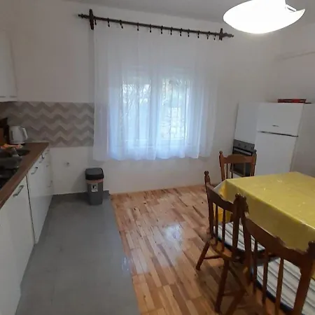 Anka Pag Apartment