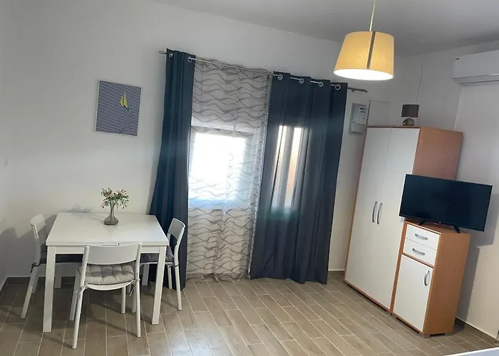 Anka Pag Apartmán *